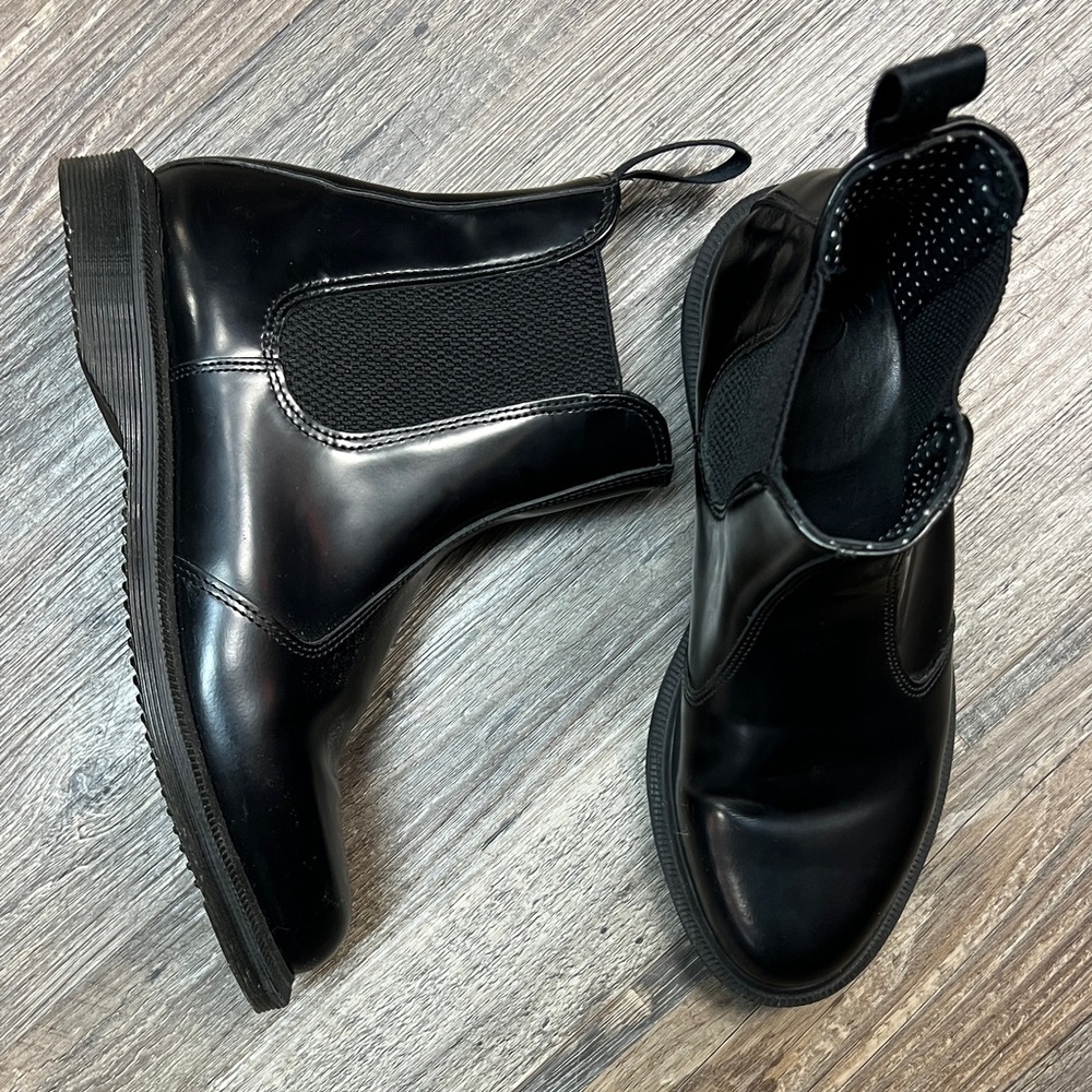Doc Marten Flora Black Pull On Patent Leather Chelsea Boots Shoe Size 38 (7)